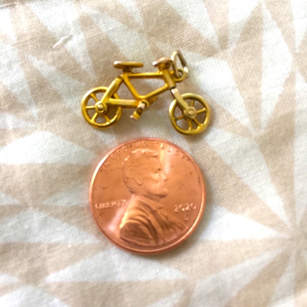 14kt gold bicycle charm with moving parts